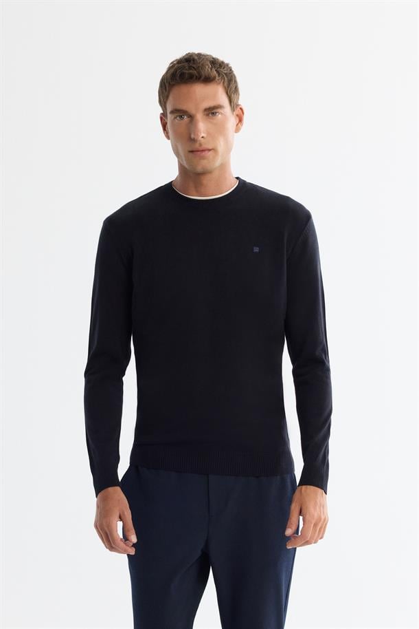 Navy Crew Neck Jumper