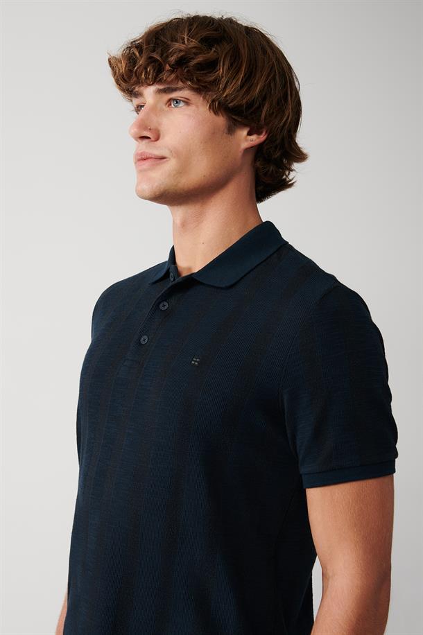 Lacivert Polo Yaka Göğüsü Nakışlı T-Shirt