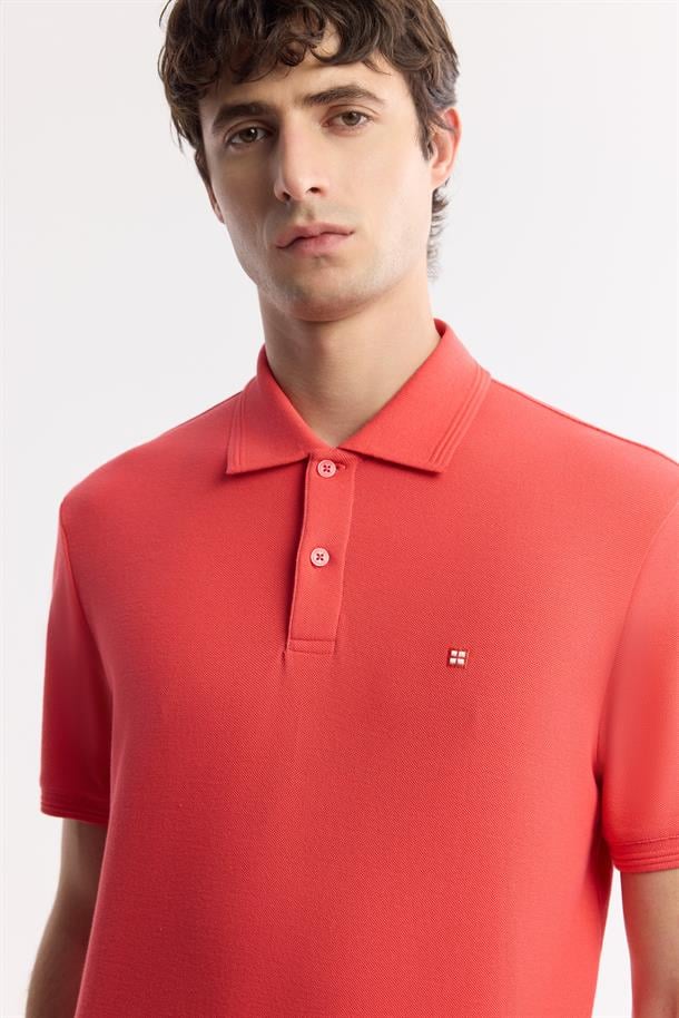 Mercan Polo Yaka Kırılmaz Yaka, Serin Tutan, Hızlı Kuruyan Pamuklu T-Shirt