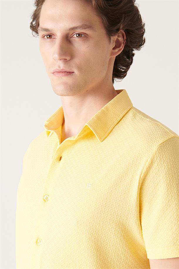 Sarı Jakarlı Örme Kısa Kol Gömlek