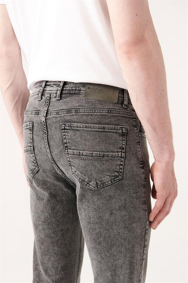 Siyah Ağartma Yıkamalı Likralı Slim Fit Jean Pantolon