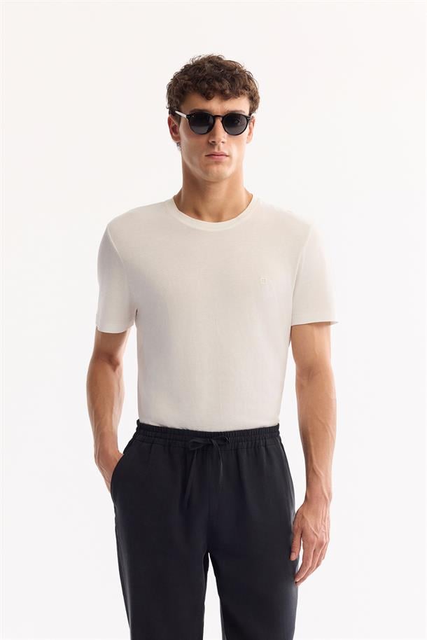 Siyah Beli Lastikli Bağcıklı Modal Karışımlı  Relaxed Fit Pantolon