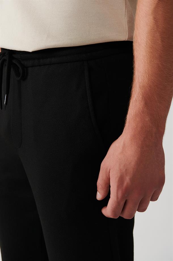 Siyah Beli Lastikli Bağcıklı Örme Relaxed Fit Jogger Pantolon