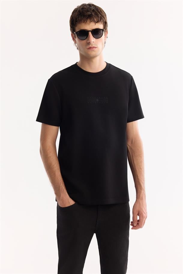 Siyah Bi-Stretch Baskılı İnterlok T-Shirt