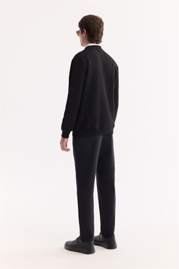 Siyah Bisiklet Yaka Çizgili Jakarlı Sweatshirt