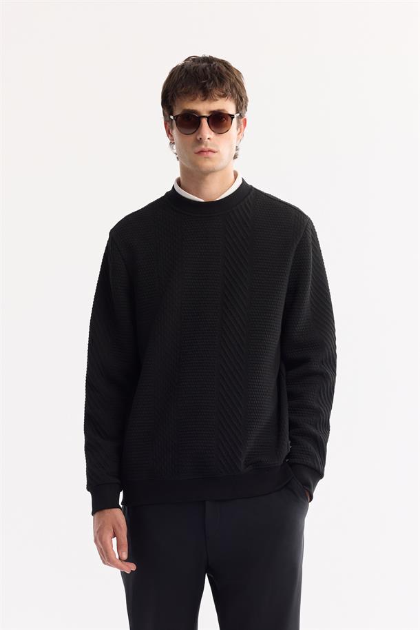 Siyah Bisiklet Yaka Çizgili Jakarlı Sweatshirt
