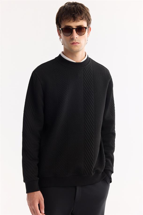 Siyah Bisiklet Yaka Çizgili Jakarlı Sweatshirt