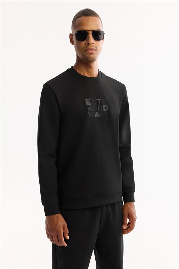 Siyah Bisiklet Yaka Fileksi Baskılı Nakış   İnterlok Sweatshirt