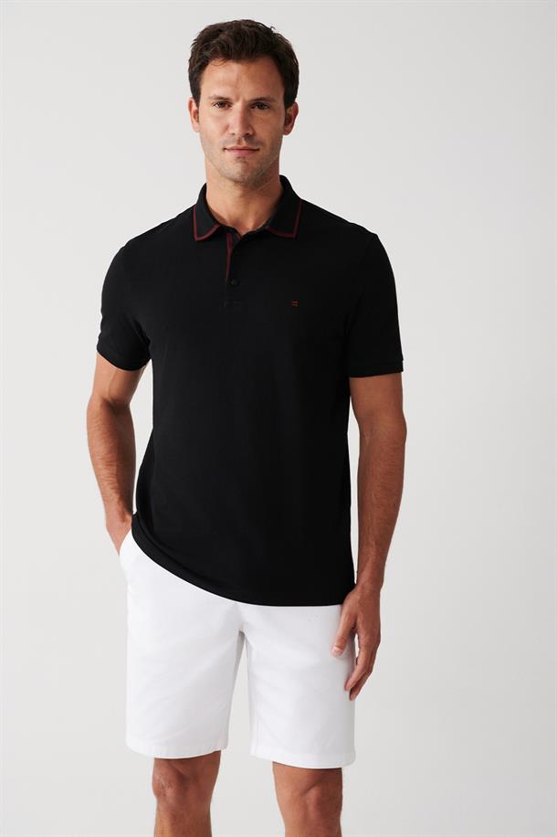 Siyah Çıtçıtlı Yaka Özellikli Polo Yaka T-Shirt