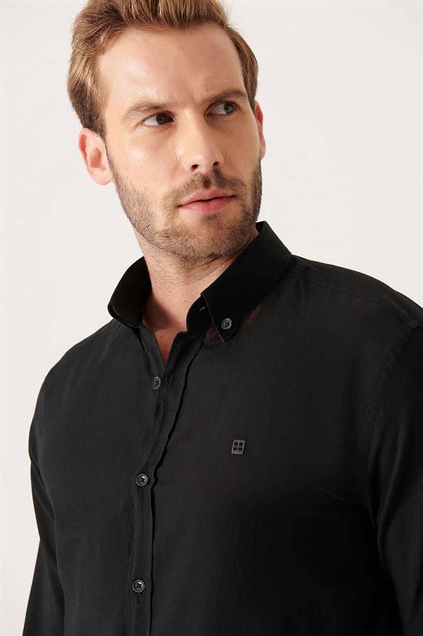 Siyah Düz Alttan Britli Yaka Regular Fit Uzun Kol Vual Gömlek