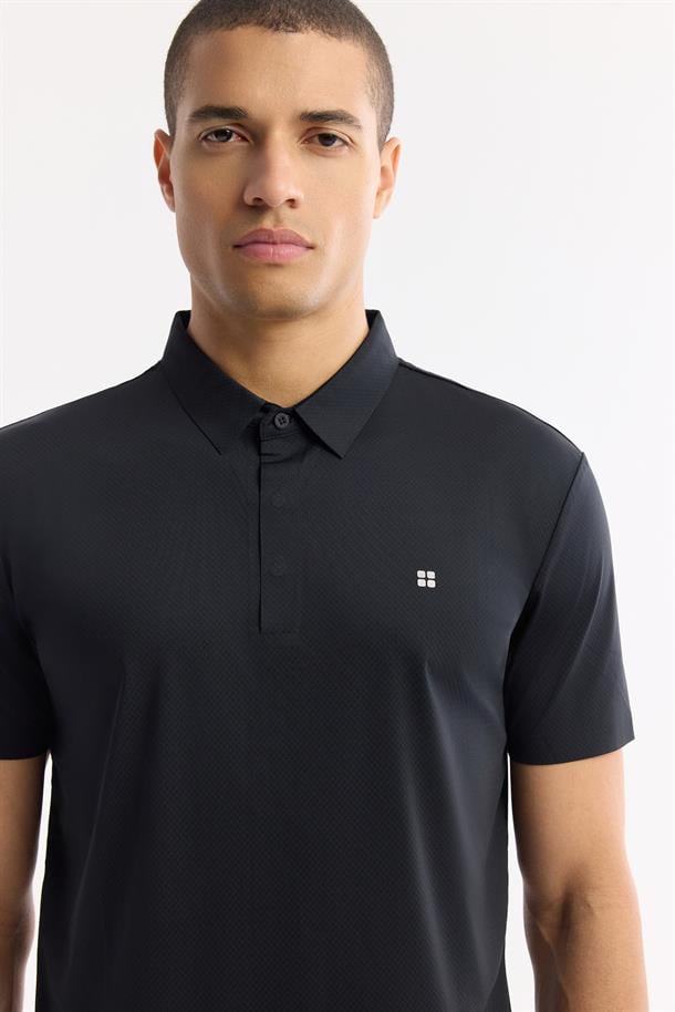 Siyah Kırılmaz Polo Yaka Magnet Düğme Teknik Kumaş T-Shirt