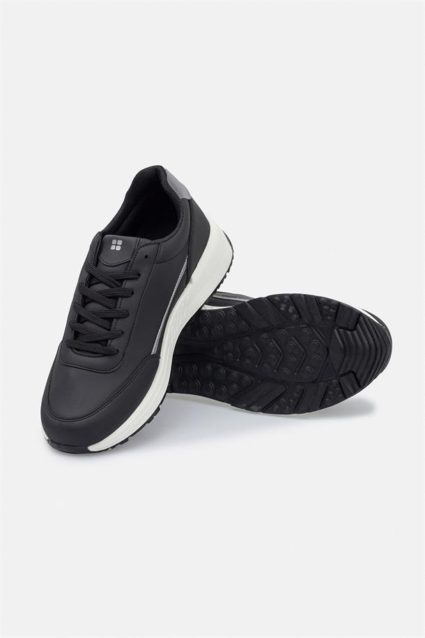 Siyah Parçalı Esnek Taban Sneaker Ayakkabı