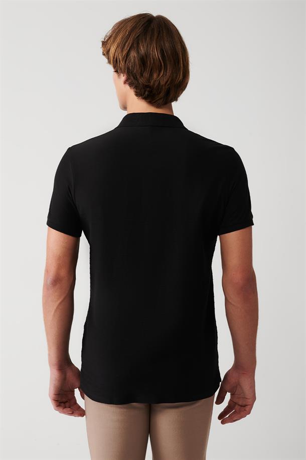 Siyah Polo Yaka Jakarlı Panolu T-shirt