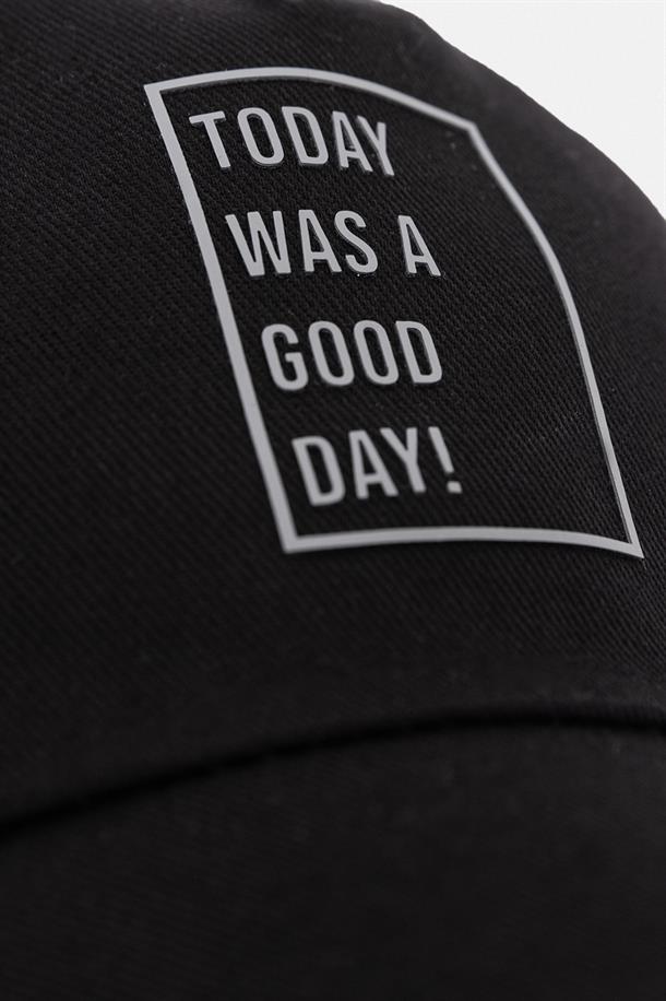 Siyah Slogan Baskılı Spor Şapka
