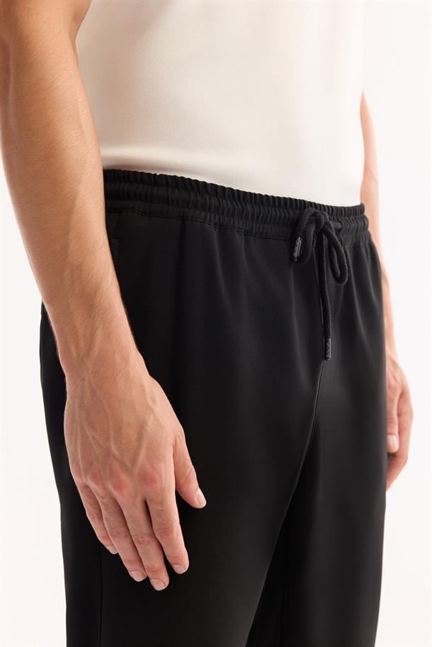 Siyah Yandan Cepli Beli Lastikli Bağcıklı Duble Paça Jogger Pantolon