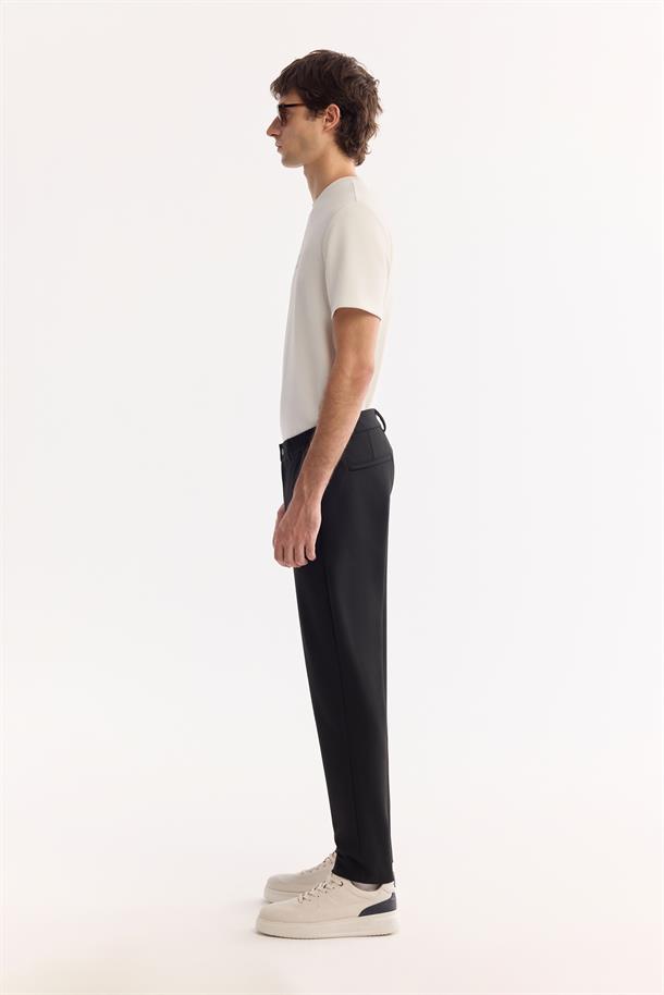 Siyah Yanları Lastikli Slim Fit Chino Pantolon