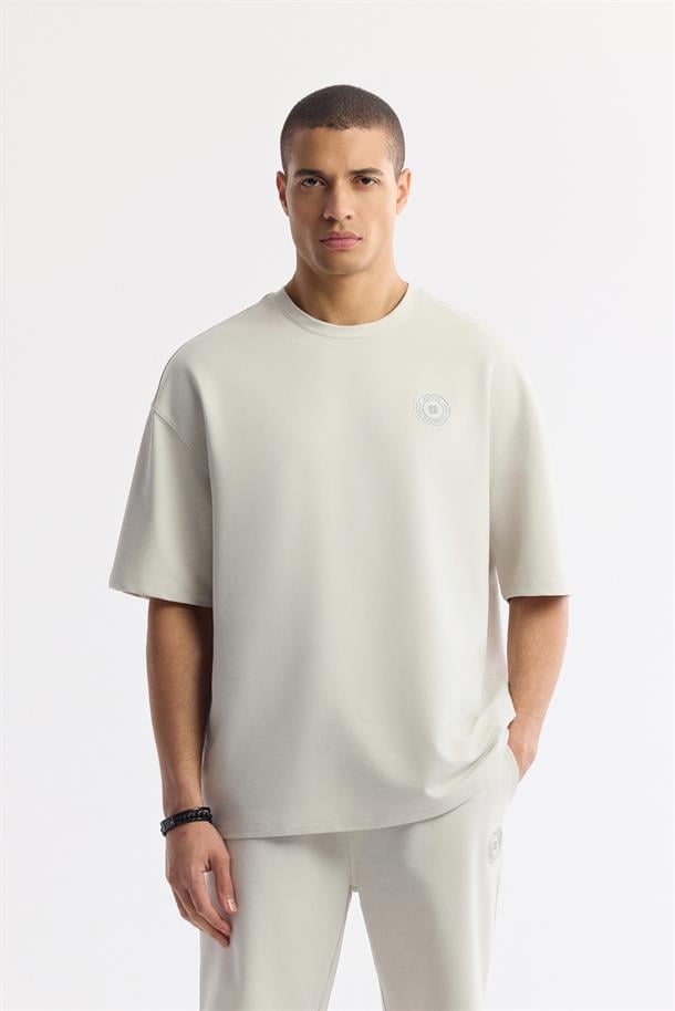 Taş Bisiklet Yaka Oversize Aplike Baskı Detaylı 2'İplik T-Shirt