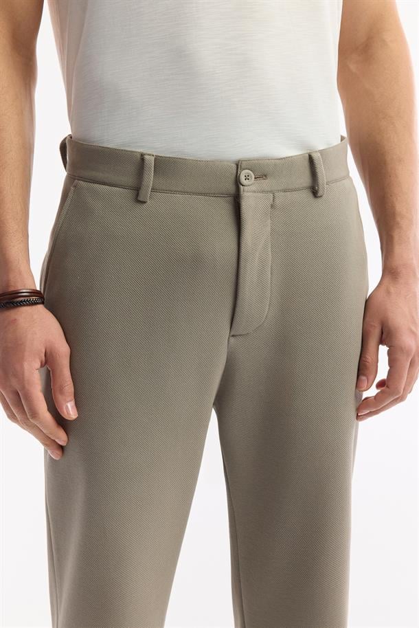 Yağ Yeşili Klasik Bel Örme Diyagonal Pedasa Carrot Fit Pantolon