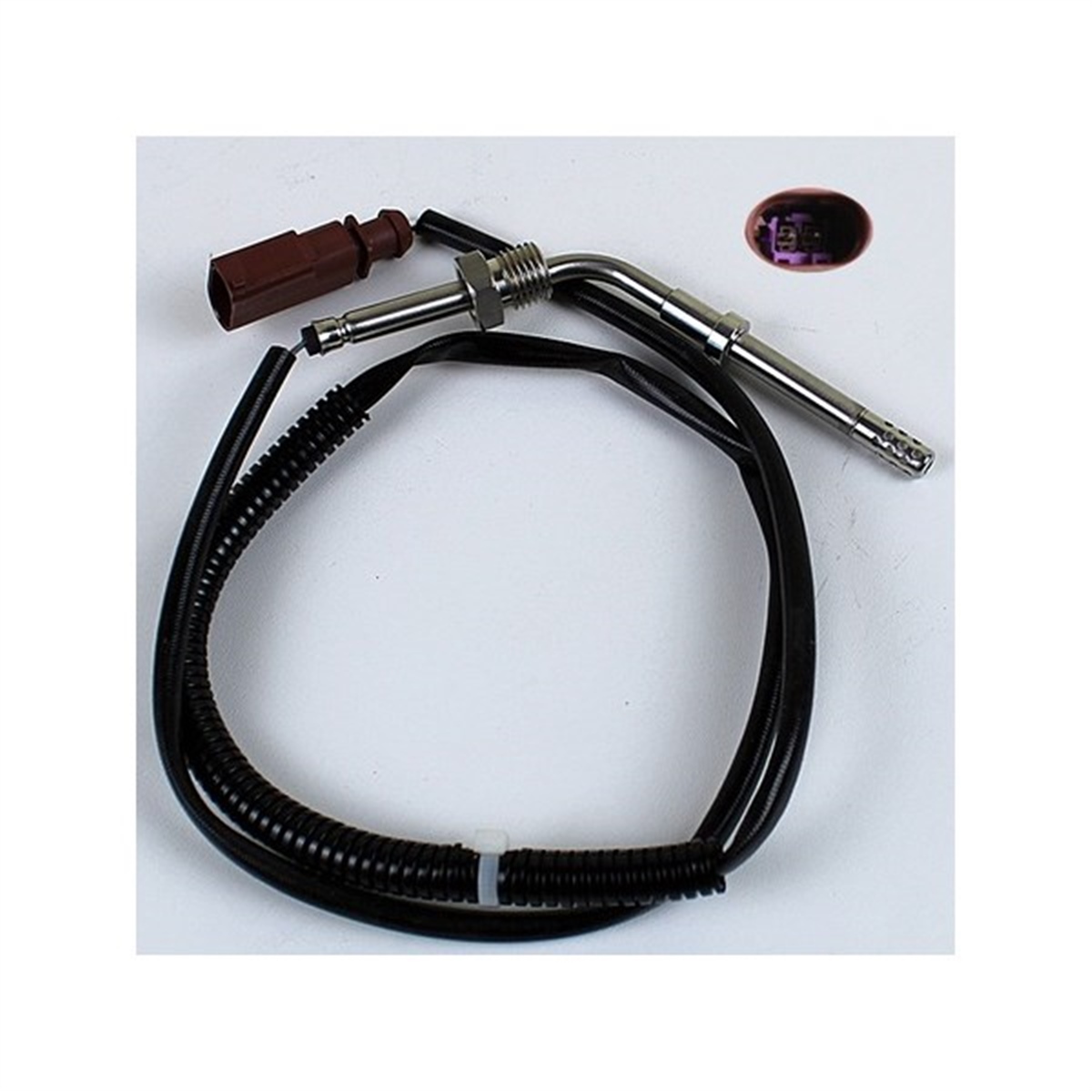 AMAROKEKSOZ SICAKLIK SENSÖRÜ ÖN AMAROK 2.0 TDI CDCA-CSHA-CNFA OEK 03L906088FEOEKOEK 03L906088FE