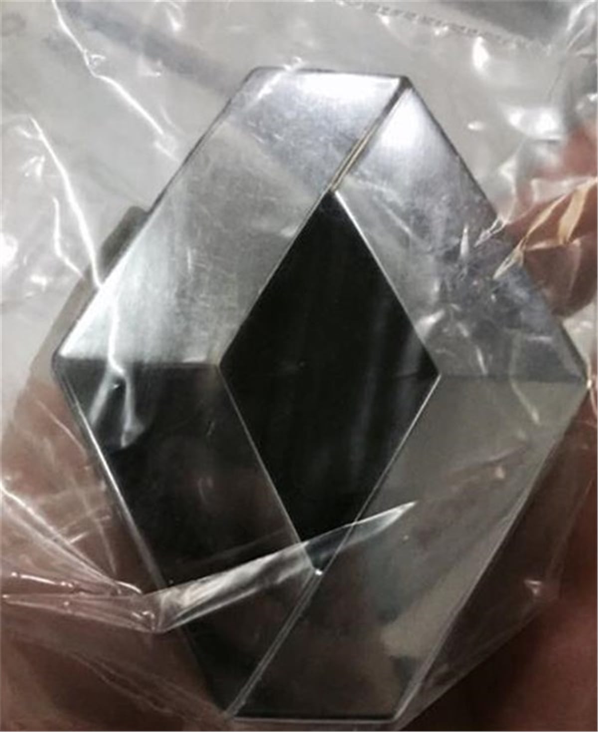 CLIOBAGAJ ARMASI MEGANE II-SCENI II-CLIO III-MODUS OEK 8200469132OEKOEK 8200469132