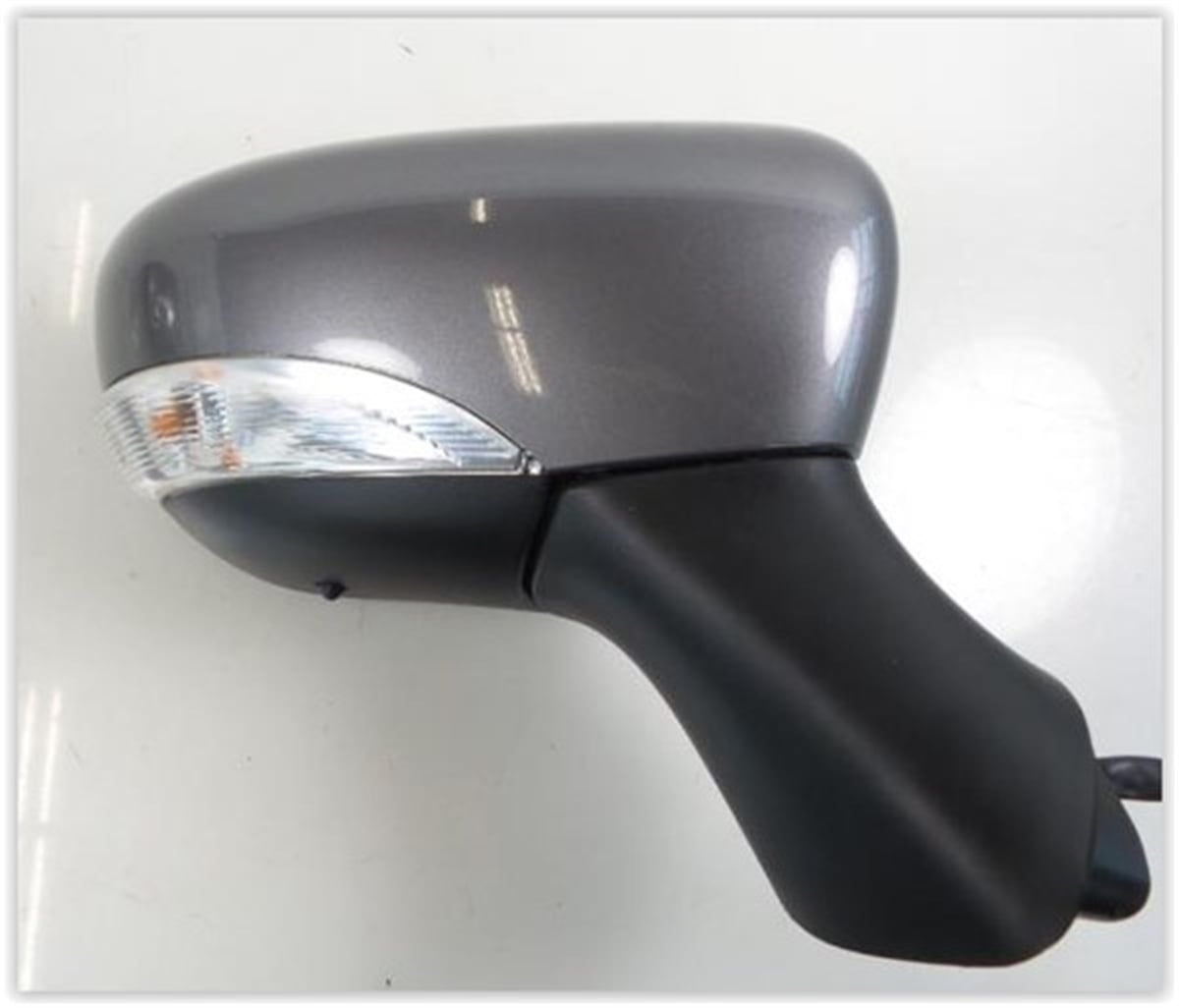 CLIODIŞ DİKİZ AYNASI SAĞ ELEKTRİKLİ CLIO IV 12 SİNYALLİ - 9 PİN OEK 963016226ROEKOEK 963016226R