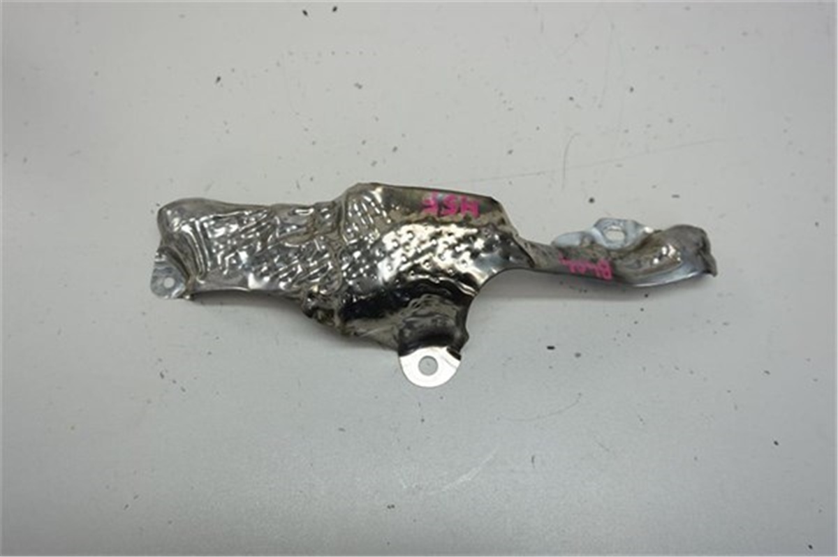 CLIOEKSOZ MANİFOLD SUPORTU MUHAFAZASI CLIO IV-MEGANE III 1.2 BENZİNLİ TCE MOTOR OEK 140139996ROEKOEK 140139996R