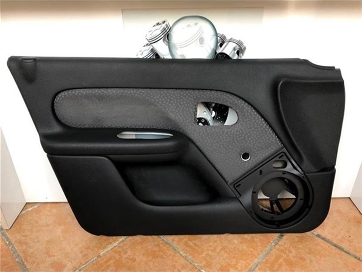 CLIOKAPI PANOSU ÖN SAĞ CLIO OEK 8200751980OEKOEK 8200751980