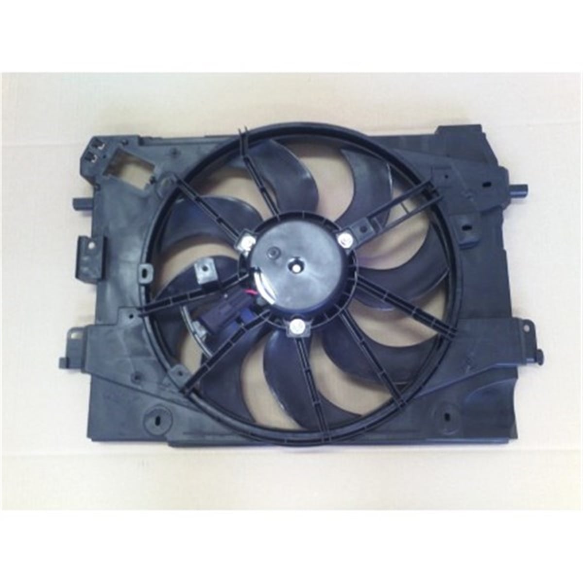 CLIORADYATOR FAN DAVLUMBAZI CLIO IV-CAPTUR 0.9-1.2-1.5DCI-TCE 13 J5-H5 1.6 18 FAN ŞASESİ 650MM 149MM ORIS FRN072RORISORIS FRN072R