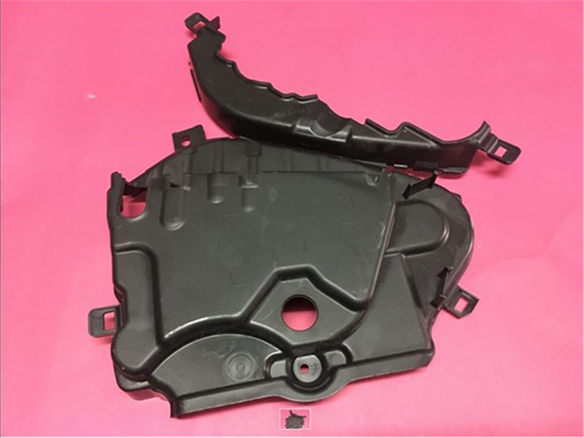 CLIOTRİGER KORUMA KAPAĞI ÜST MUHAFAZA PARÇASI PLASTİĞİ MEGANE 4 HB-SEDAN-CLIO 5 1.5 DCİ K9K OEK 135631065ROEKOEK 135631065R