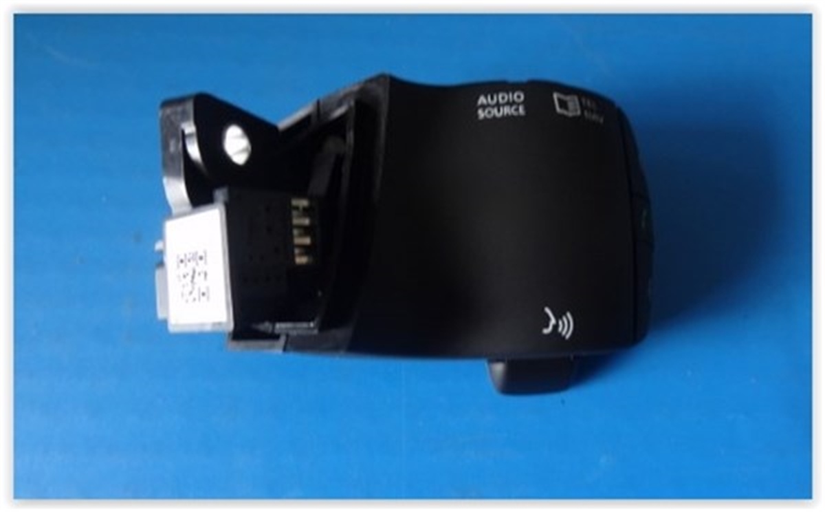 FLUENCERADIO KUMANDASI FLUENCE OEK 25550JY01BOEKOEK 25550JY01B