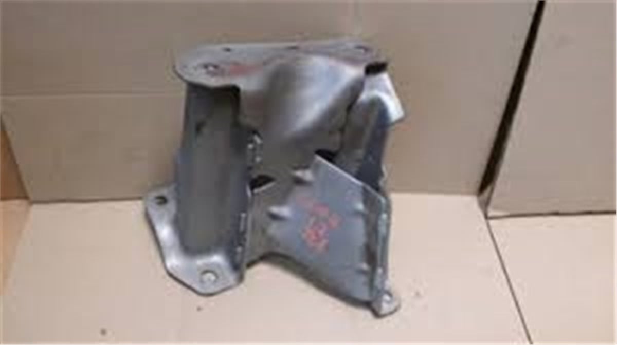 MEGANEKATALİZÖR SUPORTU MEGANE III TCE MOTOR OEK 208179916ROEKOEK 208179916R