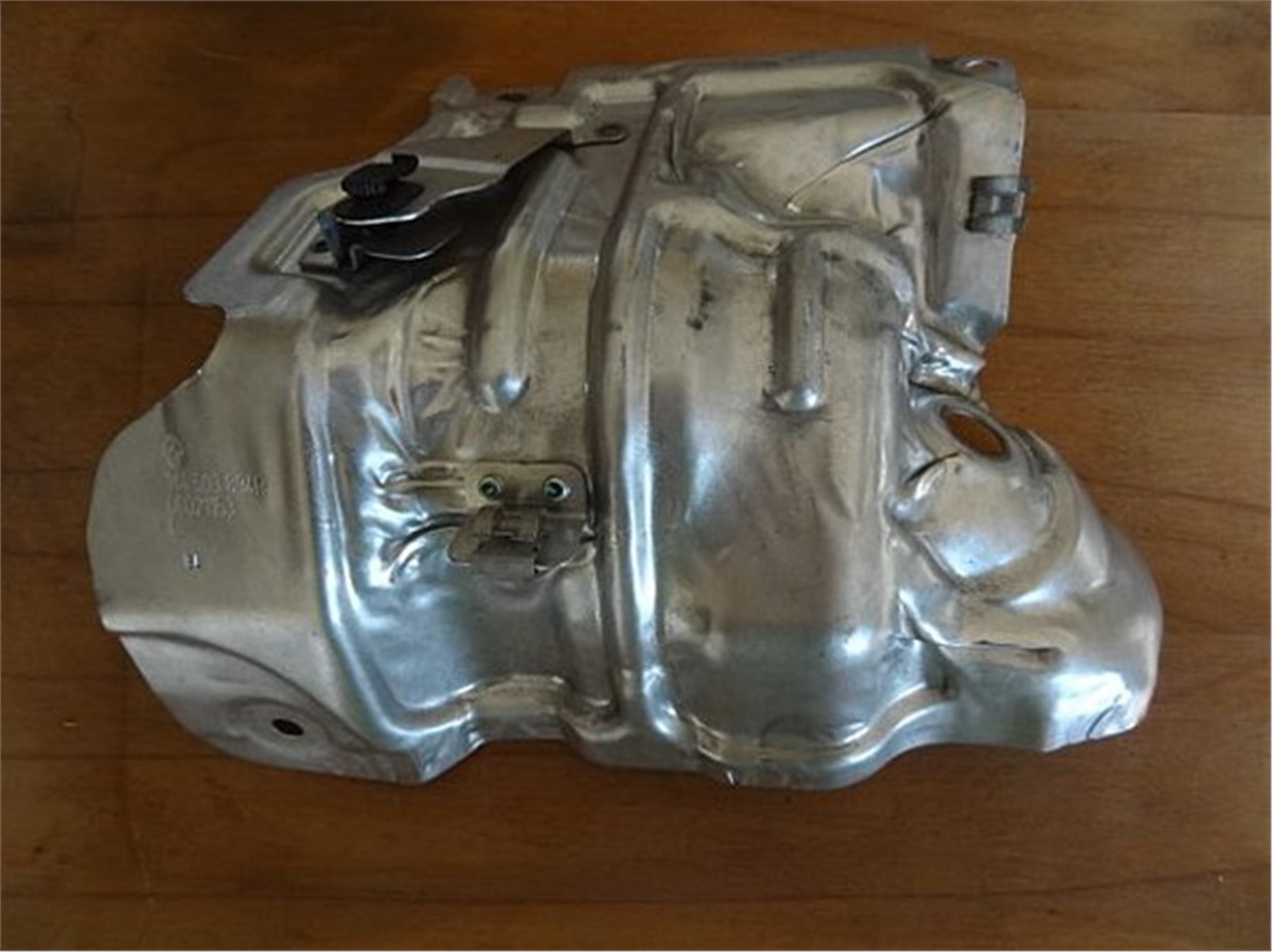 MEGANETURBO MANİFOLD MUHAFAZASI MEGANE III TCE MOTOR OEK 144503894ROEKOEK 144503894R