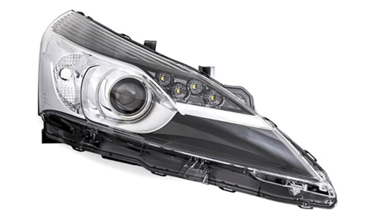 TOYOTAFAR SAĞ XENON TOYOTA VERSO 13-16 ULO 2014012ULOULO 2014012