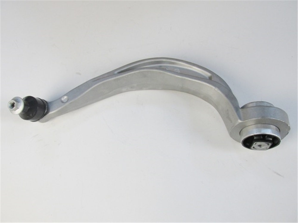 YEDEK PARÇAAudı A5- 08/12 Ön Alt Tabla Sağ Eğri Tip Burçlu/Rotilli (65 Mm M12) (Salıncak) Alüminyum 8K0407694FMEYDAN1319-6103