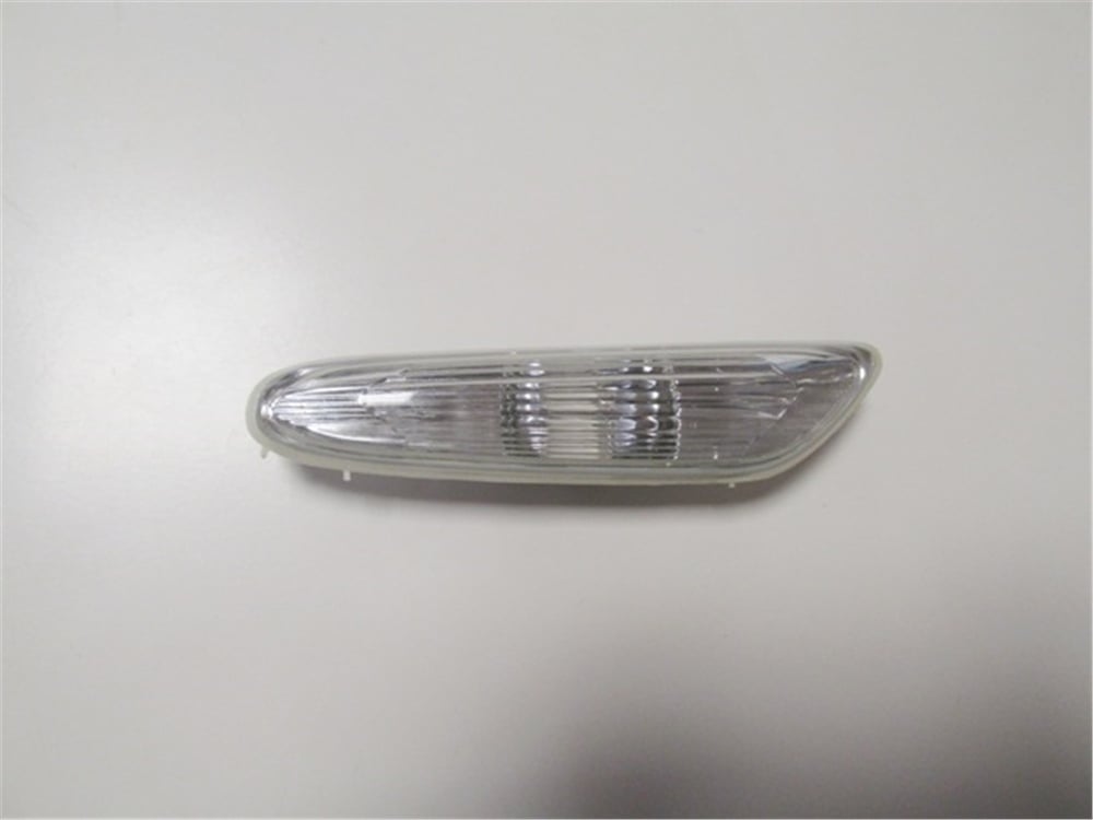 YEDEK PARÇABmw 1 Serı- E87- 04/11 Çamurluk Sinyali Sağ Beyaz 63136932997MEYDAN2012-1121