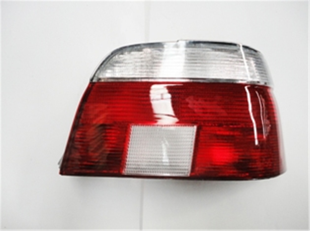 YEDEK PARÇABmw 5 Serı- E39- 96/00 Stop Lambası Sağ Kırmızı/Beyaz (Duysuz) 63212496298MEYDAN2016-1501