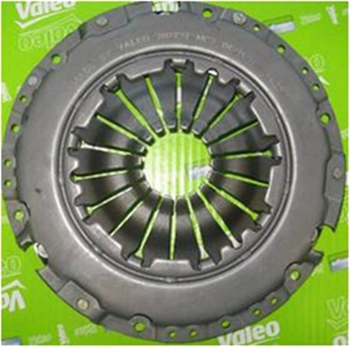 YEDEK PARÇADEBRIYAJ SETİ BASKI DİSK GOLF V-VI-PLUS-JETTA III-PASSAT-SCIROCCO-TOURAN 1.4 TSI 08 CAVD 228MM VALEO 828013VALEOVALEO 828013