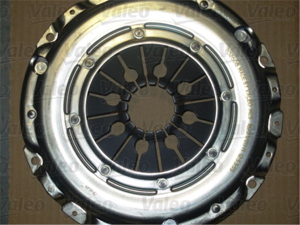 YEDEK PARÇADEBRIYAJ SETİ VW LT35-LT46 2.5 TDI 99-06 BBE-BBF-ANJ.AVR VALEO 826678VALEOVALEO 826678