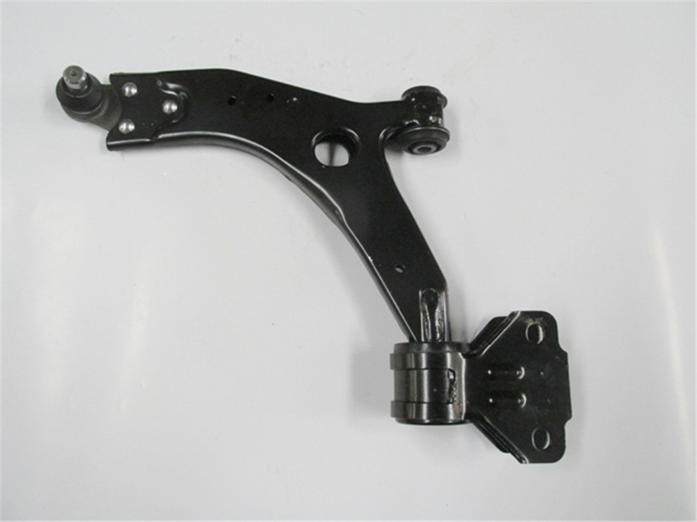 YEDEK PARÇAFord Focus C Max- 15/18 Ön Alt Tabla Sol Rotilli/Burçlu (Salıncak) 1702983MEYDAN824-6102