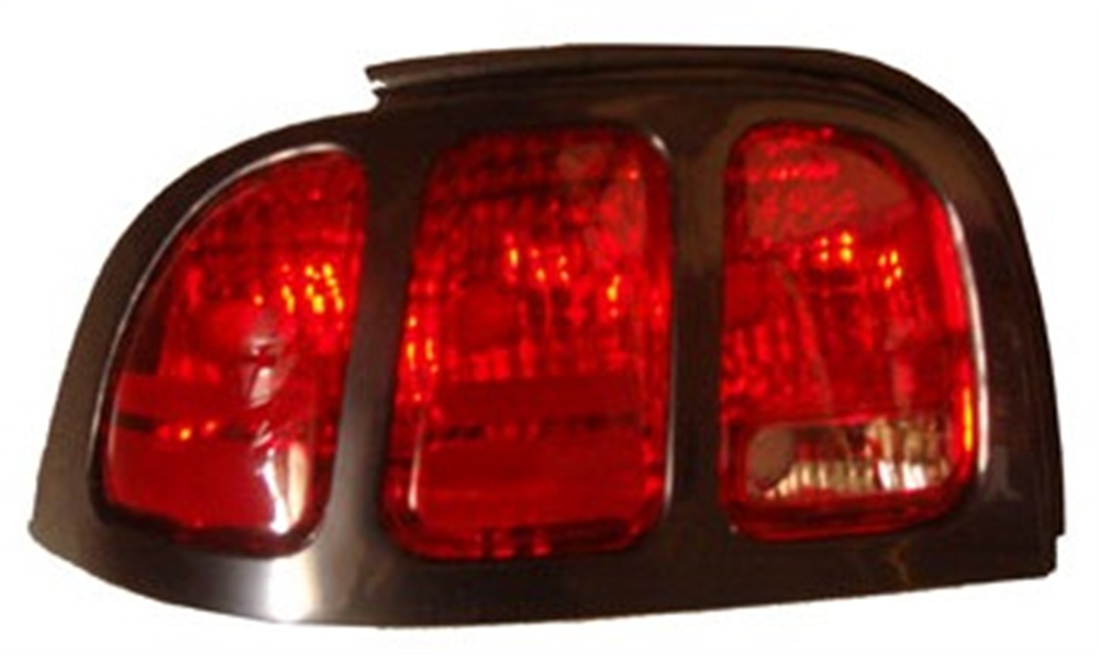 YEDEK PARÇAFord Mustang- 96/98 Stop Lambası Sol Kırmızı Üst Çerçevesi İle Birlikte F7Zz13405CaMEYDAN5402-1502