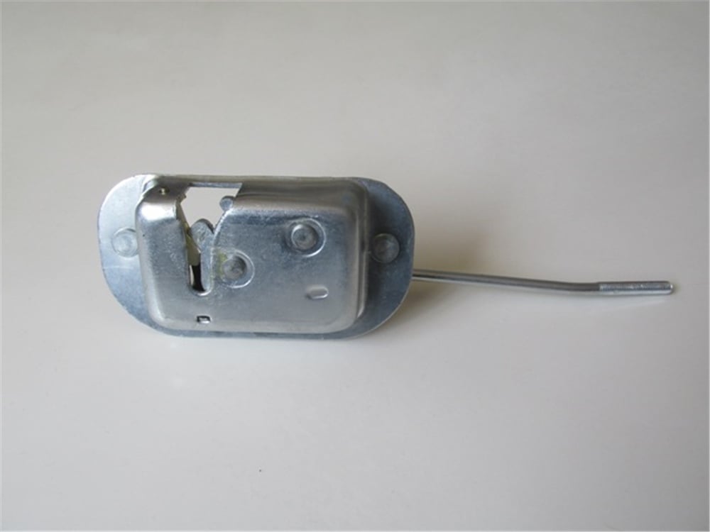 YEDEK PARÇAMazda E2200- Minibüs- 88/09 Bagaj Kapak Kilidi 0K710-62-310BMEYDAN381-2247