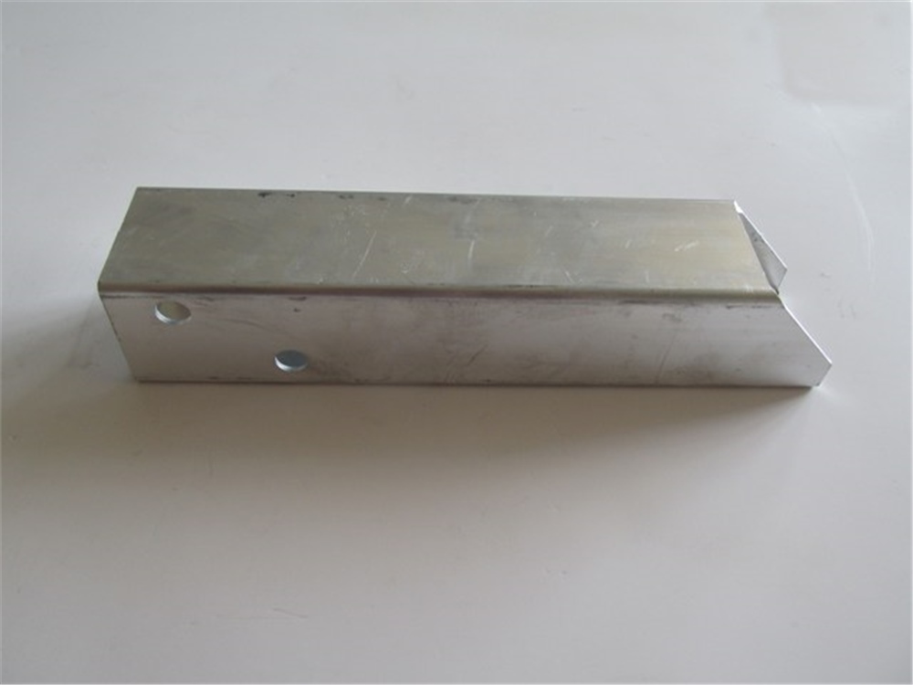 YEDEK PARÇAMercedes B Class- W246- 12/14 Ön Panel Bağlantı Braketi (Küçük) Sağ/Sol Aynı (Adet) 2466260088MEYDAN2205-2371A