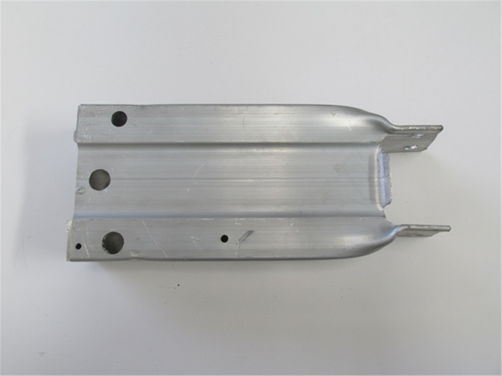 YEDEK PARÇAMercedes E Class- W212- 10/12 Ön Tampon Braketi Sağ (Alüminyum) 2126200695MEYDAN2154-2033