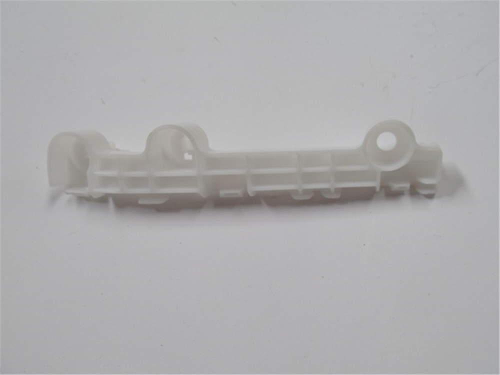YEDEK PARÇAMıtsubıshı L200- Pıck Up- 15/18 Ön Tampon Braketi Sol Plastik 6400F775MEYDAN141-2024