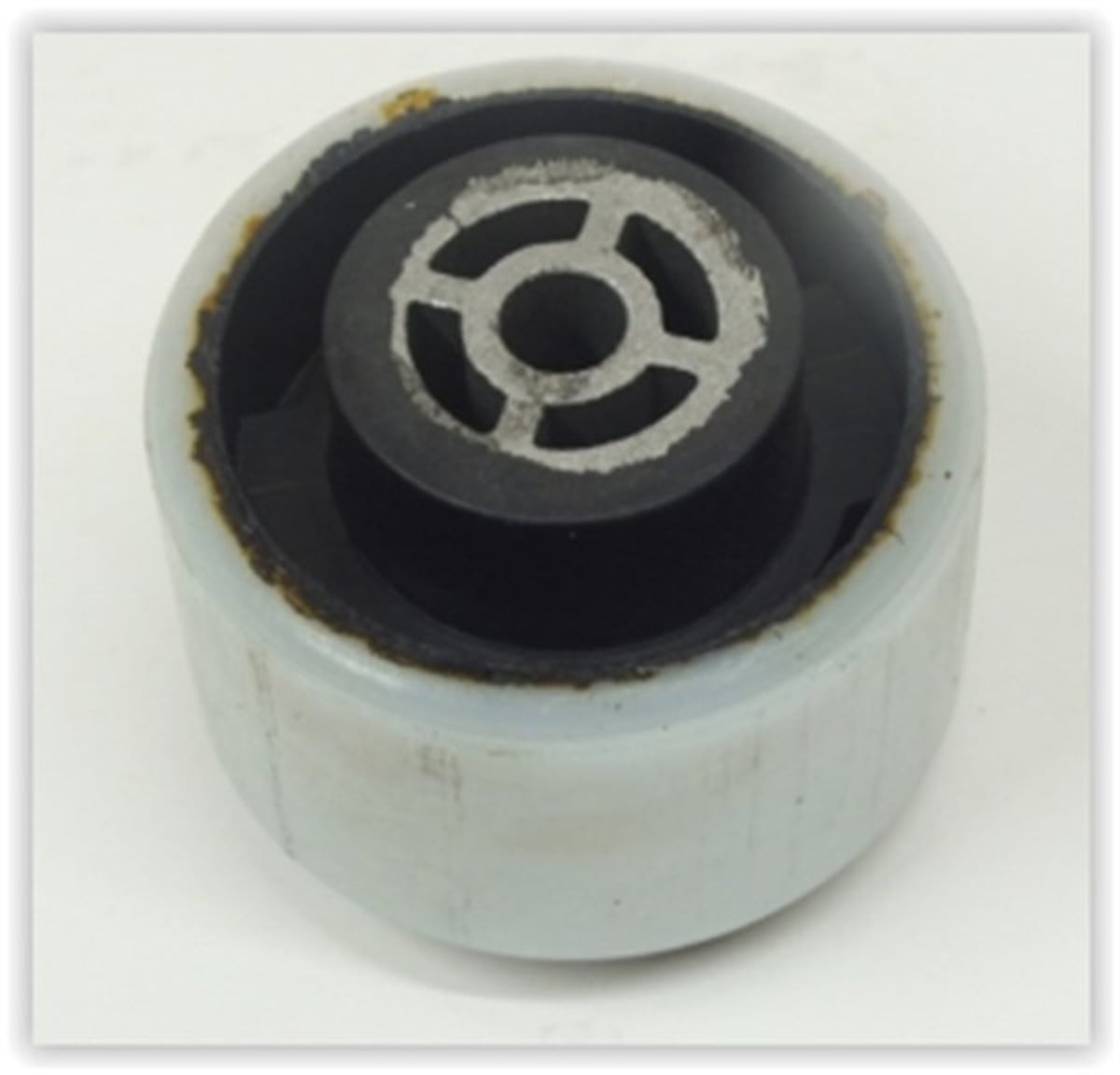 YEDEK PARÇAMOTOR TAKOZU MERKEZ BURCU PLASTİK DIŞ65 P306 94 P406 95 TÜM MOTOR TİPLERİ YTT 9210YTTYTT 9210