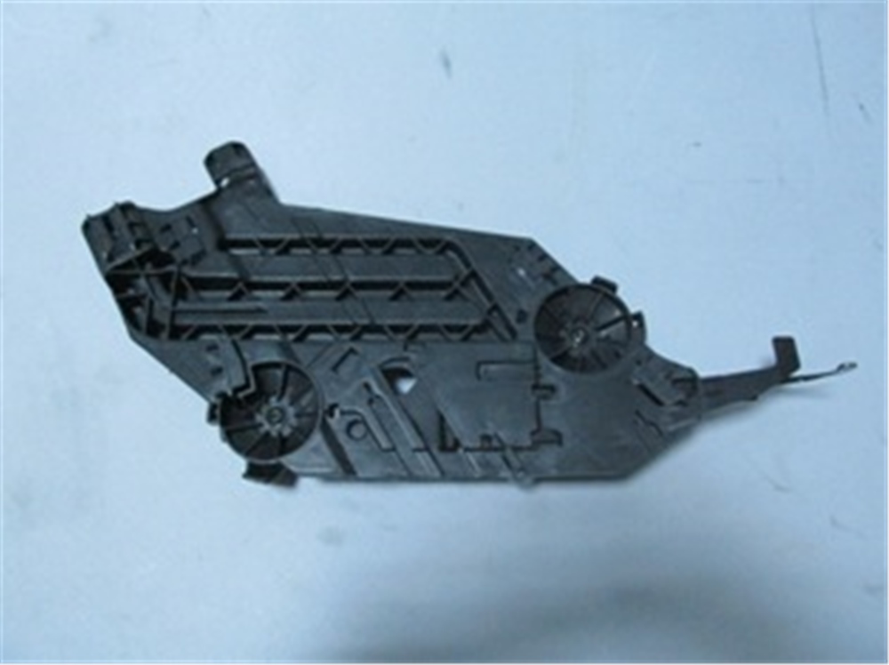 YEDEK PARÇASkoda Octavıa- 10/12 Far Alt Bağlantı Braketi Sol (Far Alt Taşıyıcısı/Yıkamasız) Plastik 1Z0941463MEYDAN1388-2348