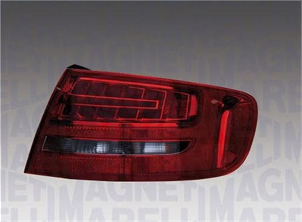 YEDEK PARÇASTOP LAMBASI SAĞ DIŞ A4 AVANT B8 DUYLU MARELLI 714021590801MARELLIMARELLI 714021590801