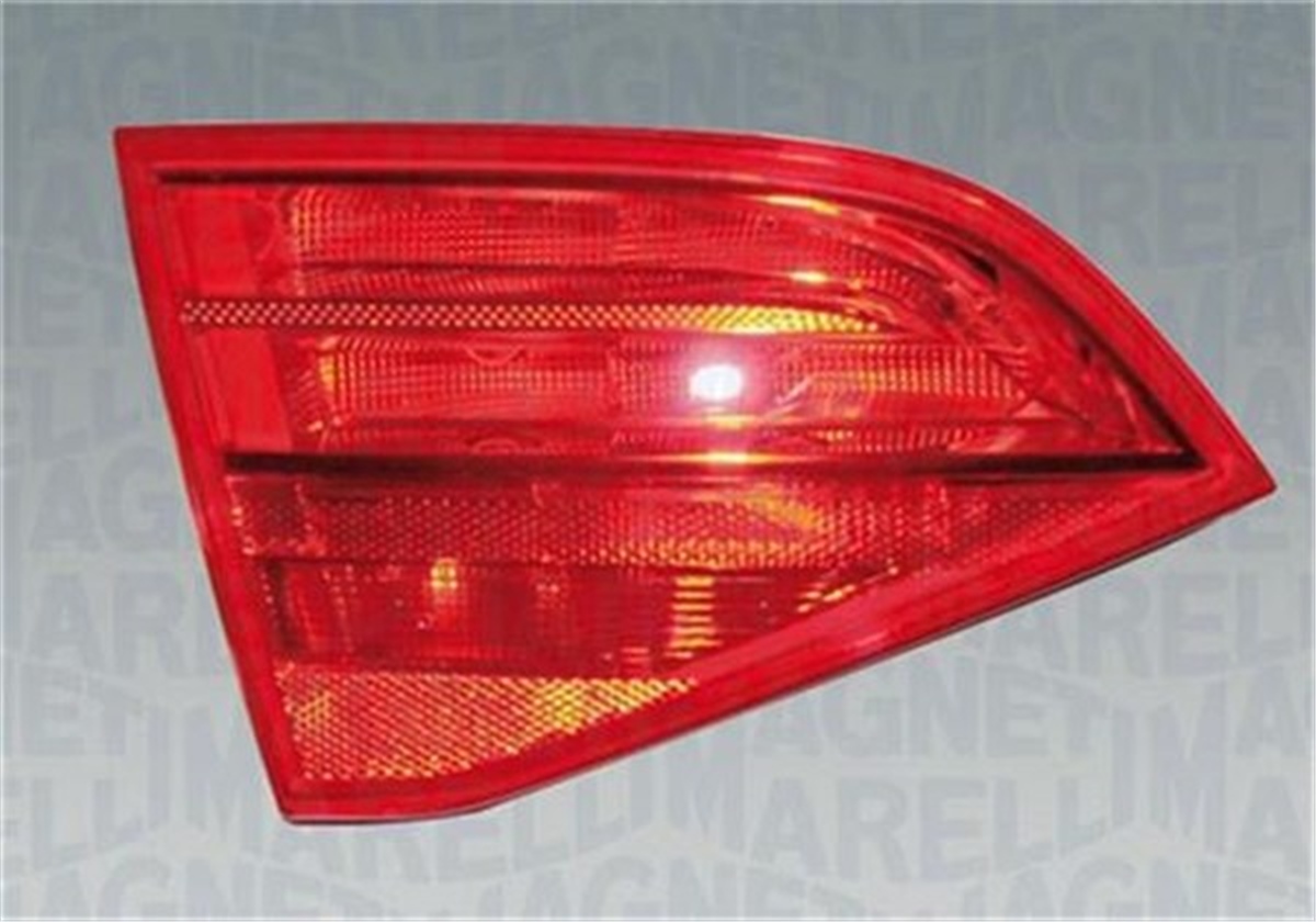 YEDEK PARÇASTOP LAMBASI SOL İÇ A4 B8 SİS LAMBALI DUYLU MARELLI 714021960701MARELLIMARELLI 714021960701