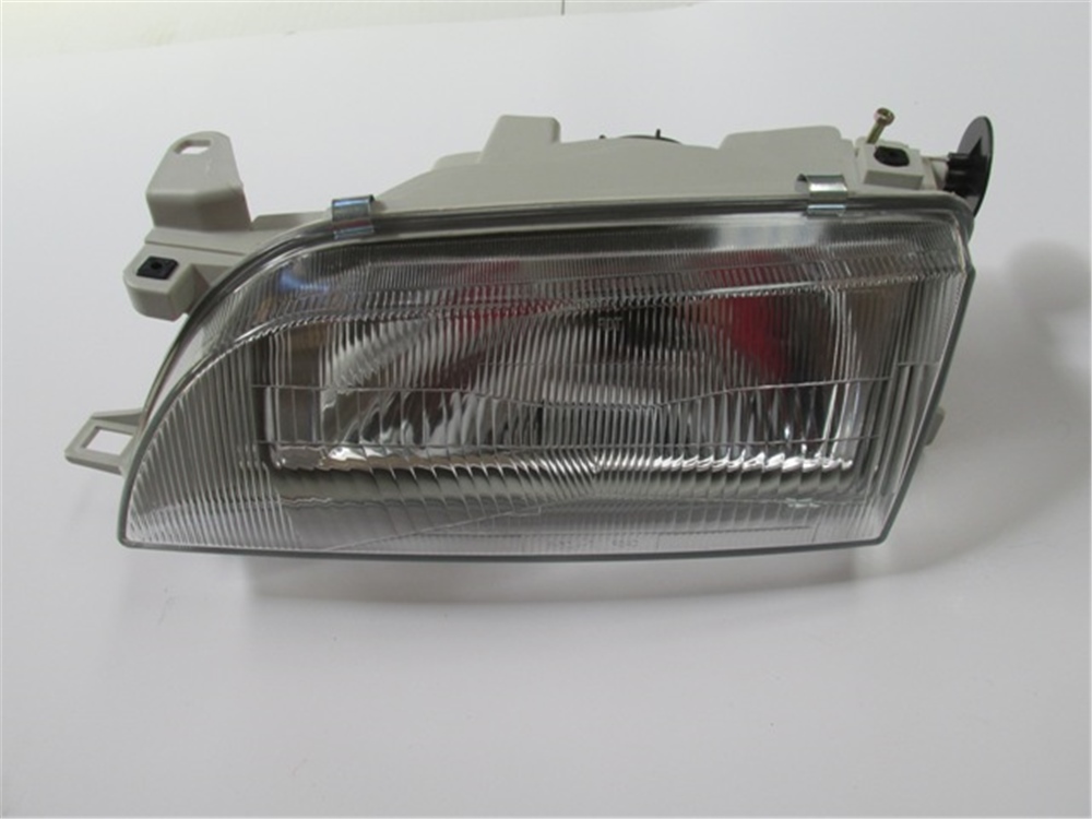 YEDEK PARÇAToyota Corolla- Ae101- 93/98 Far Lambası Sol Manuel (Şapkasız) H4 (E Marklı) 81150-1E550MEYDAN193-1004