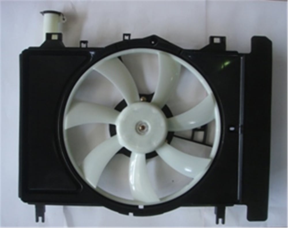 YEDEK PARÇAToyota Yarıs- 06/09 Radyatör Fan Davlumbazı Komple(Benzinli) (Su Depolu) (7Kanat) (1Nzf Motor Otom 16711-0M040MEYDAN217-4812